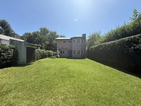 Casa en Venta con 2 cocheras