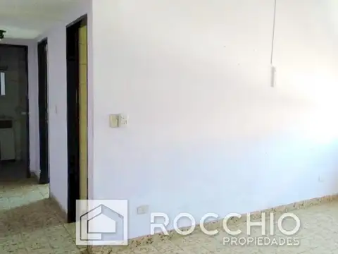 AV BRIGADIER JUAN MANUEL DE ROSAS 2562. Entre Lacroze y Carlos echague