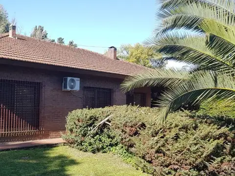 EL TREBOL 100, Piso P.B.