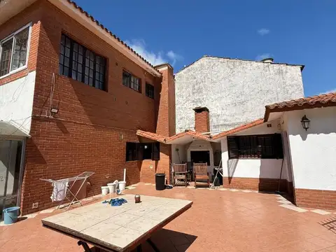 HERMOSO COMPLEJO EN LA LUCILA DEL MAR