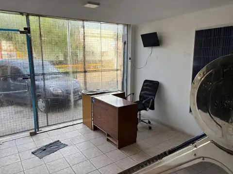 Venta Local + Estacionamiento-Cochera 12 autos VGG