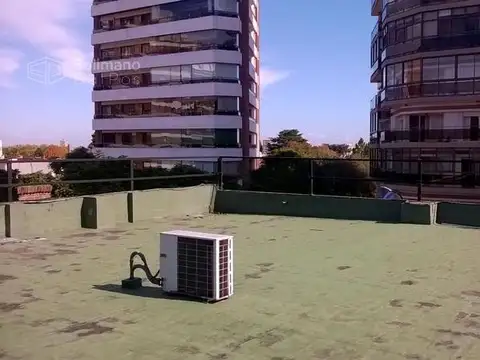 Local u Oficina en Av. Libertador La Lucila