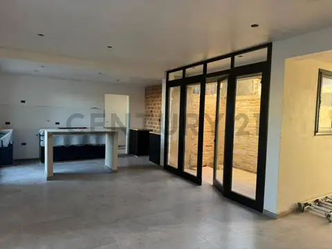 522 bis entre 7 y 8 , Piso 0