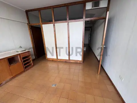 Oficina en Venta con 1 cochera