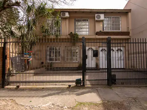 VENTA CASA MULTIFAMILIAR – DOS VIVIENDAS SOBRE UN MISMO LOTE