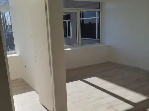 Oficina de 2 ambientes en Alquiler en Delta Center!
