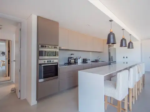 Departamento 4 ambientes con 4 baños