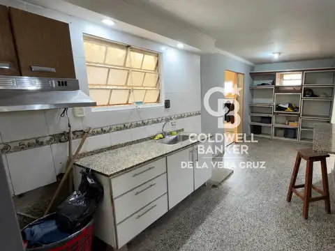 Casa 5 ambientes con 1 baño