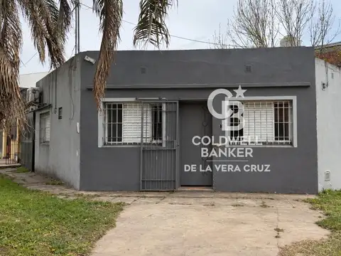 Casa de dos dormitorios y cochera