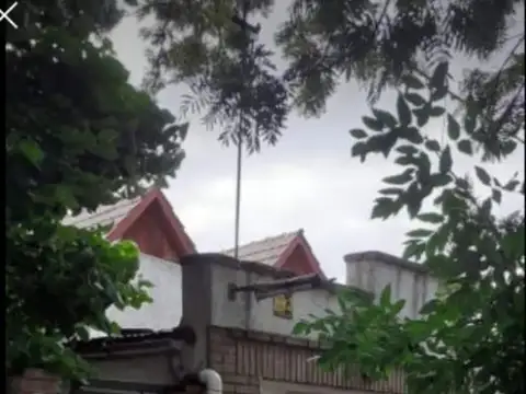 CASA EN BARADERO EXCELENTE UBICACIÓN