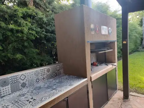 Casa en Venta con 4 cocheras