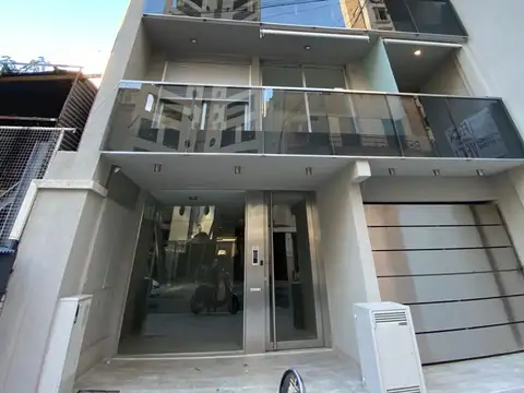 Cochera - Cubierta - Facil Acceso - Comodidad - Disponibilidad