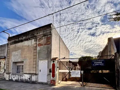 Avenida Constitución al 2100