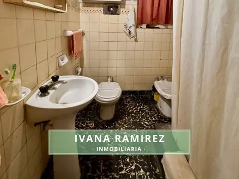 Se Vende Casa con Todos Los Servicios - Luján