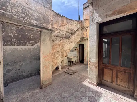 Depto Tipo Casa en Venta 60 años