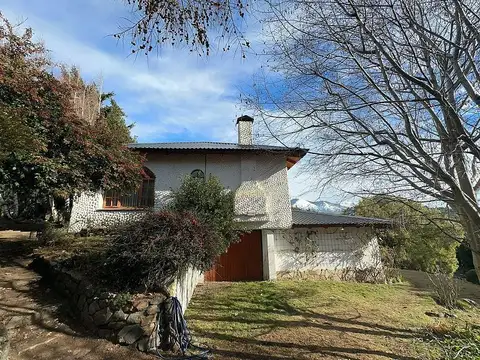 Venta excelente casa, spa y quincho, vista panorámica, Pájaro Azul, Bariloche. Ideal emprendimiento
