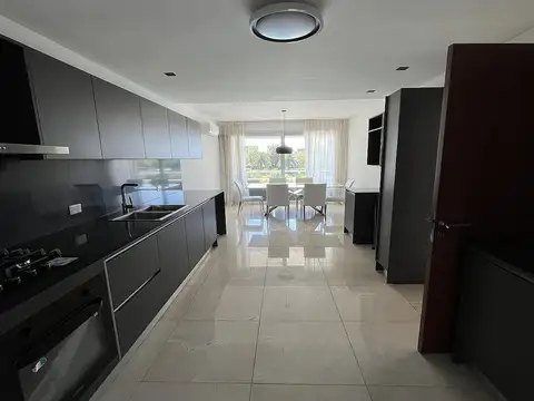 Departamento en Alquiler de 4 ambientes