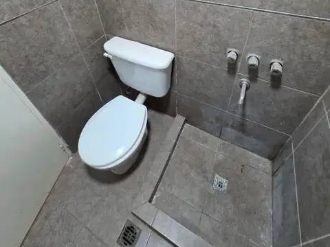 DEPARTAMENTO EN ALQUILER  -  AV ROCA 1879 - SOLO PARA ESTUDIANTES