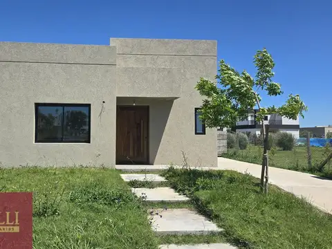 Casa en Santa Elisa Pilar del Este, 4 ambientes