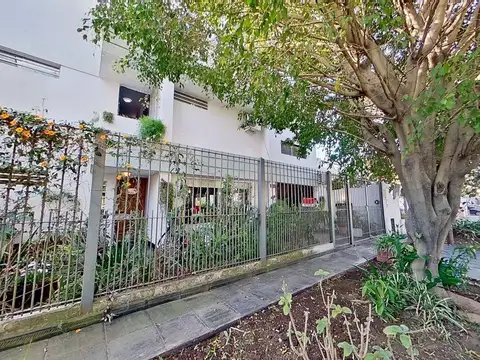 CASA 5 AMBIENTES LOTE PROPIO EN MARTÍNEZ