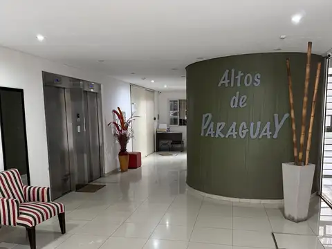 Paraguay 1700, Piso 4