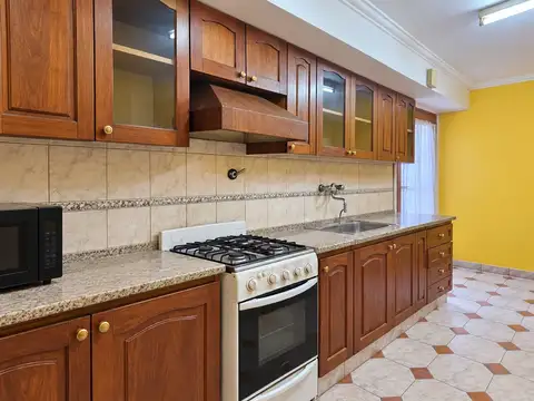 Depto Tipo Casa en Venta con 1 cocheras