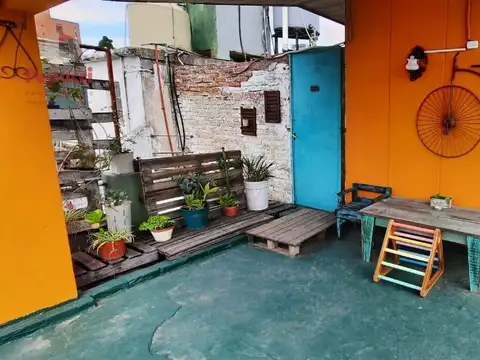 Depto Tipo Casa 2 ambientes con 1 baño