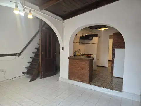 Depto Tipo Casa 3 ambientes con 1 baño