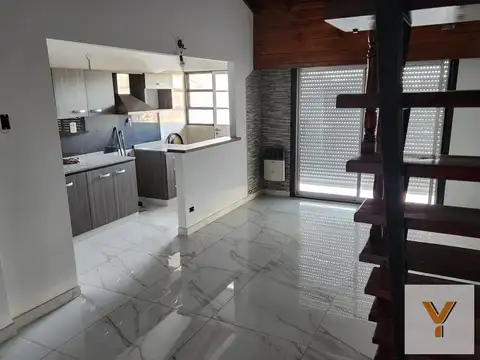 Dúplex en venta - 3 Dormitorios 1 Baño - Cochera - 62Mts2 - San Justo, La Matanza