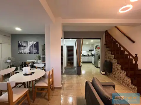 Casa en venta 3 ambientes Villa Devoto con quincho y terraza!