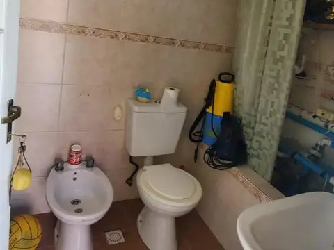 Casa 3 ambientes con 2 baños