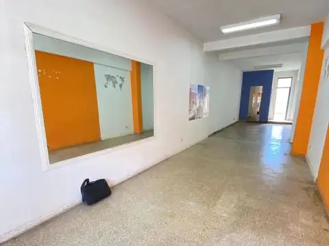 Local en Alquiler 40 años