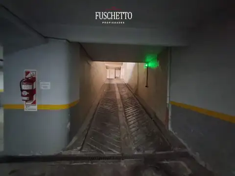 Floresta (Bahia Blanca 2135 y Alvarez Jonte ). Cochera cubierta fija en 1er subsuelo. Sup. 11.04 m2