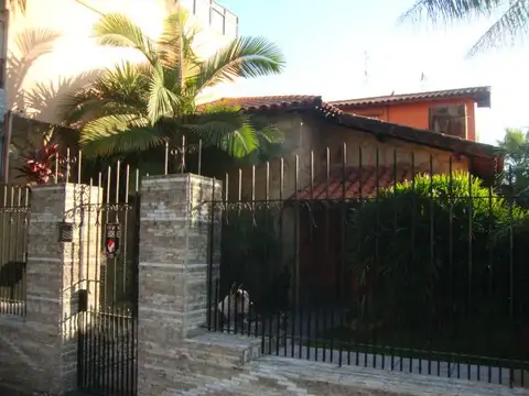 Casa - Venta - Argentina, Tres de Febrero - Cavassa 2969