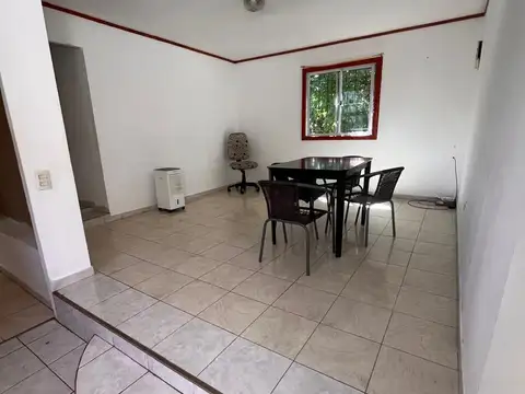 Depto Tipo Casa en Alquiler de 3 ambientes