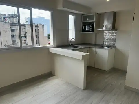 Departamento en Alquiler en Monserrat, $ 650.000