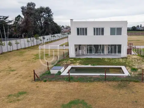 Casa en venta en El Olivar Pilar