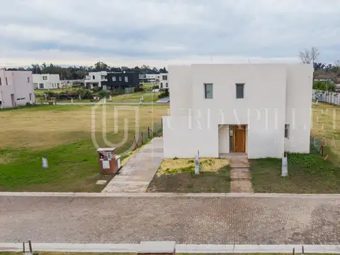 Casa en Venta en Manuel Alberti, USD 350.000