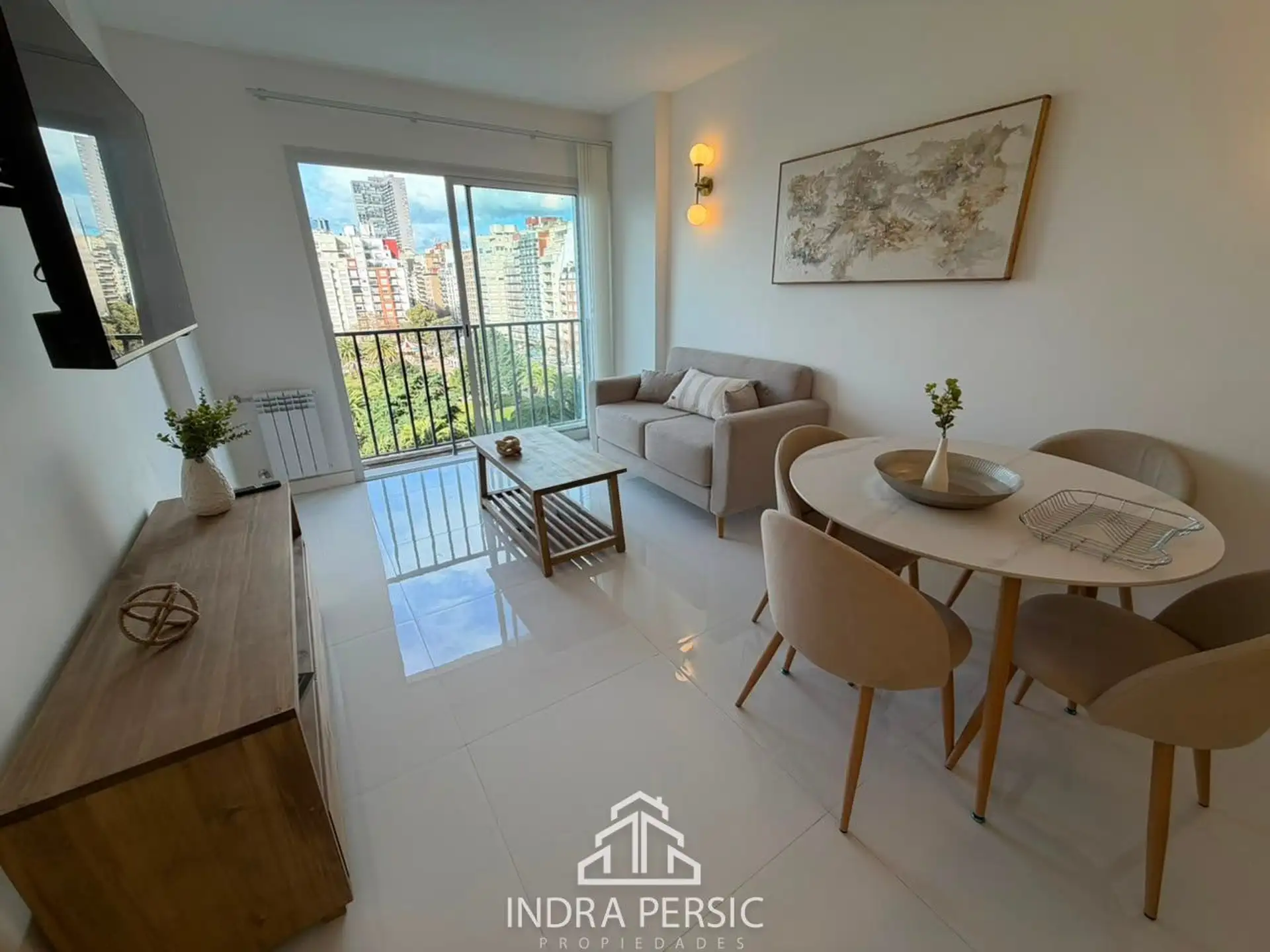 Venta departamento 2 ambientes 43m² con balcón francés — Plaza Colón