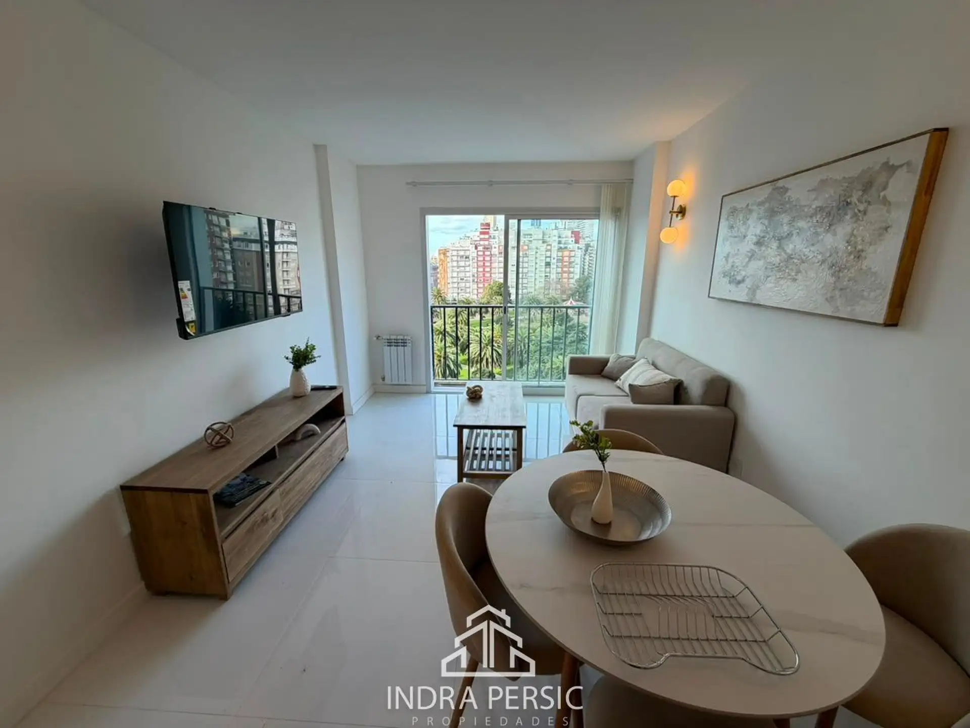 Venta departamento 2 ambientes 43m² con balcón francés — Plaza Colón