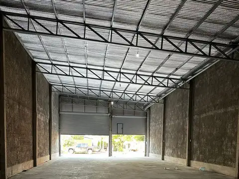 Galpon en Venta 30  mts Fondo