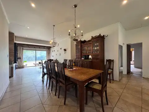 Casa 6 ambientes con 3 baños