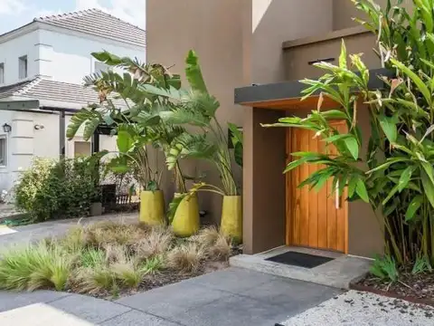Casa 5 ambientes con 3 baños