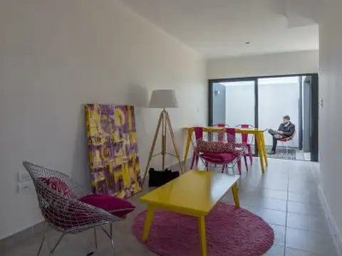 Depto Tipo Casa 2 ambientes con 1 baño