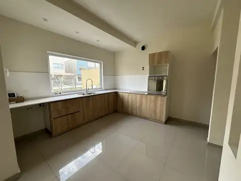 ALQUILER CASA BUENOS AIRES VILLA GREEN PARK
