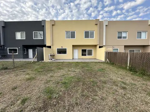 Casa en Alquiler de 4 dormitorios