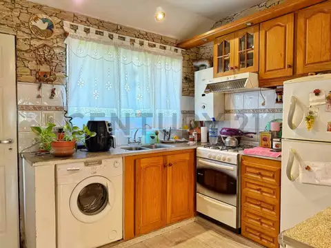 CASA EN VENTA EN LA PLATA 2 DORMITORIOS