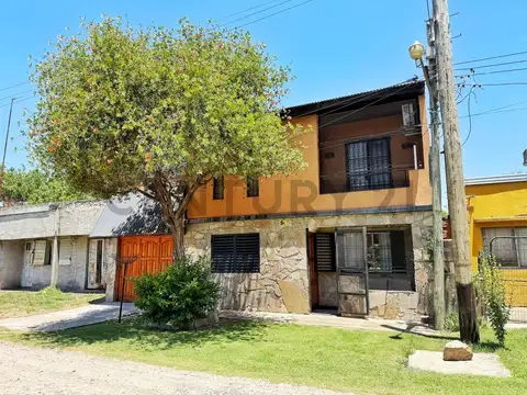 Casa 4 ambientes con 1 baño