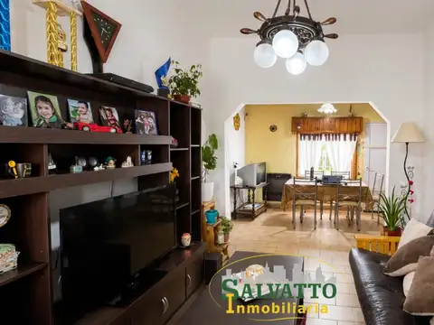 Casa en Venta con 1 cochera