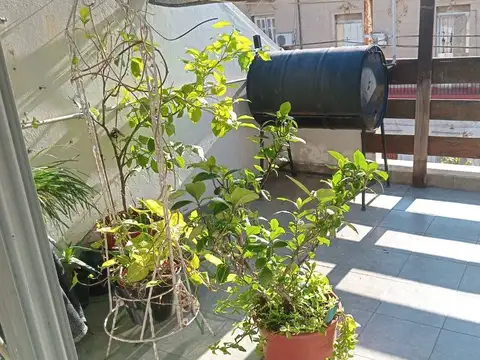 Venta PH 3 amb S/Exp. Moderno Pque Lezama Permuta 